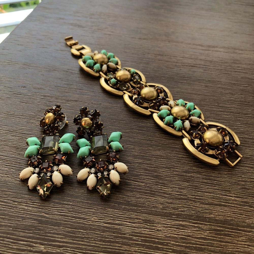 Stella & Dot earrings and matching bracelet.